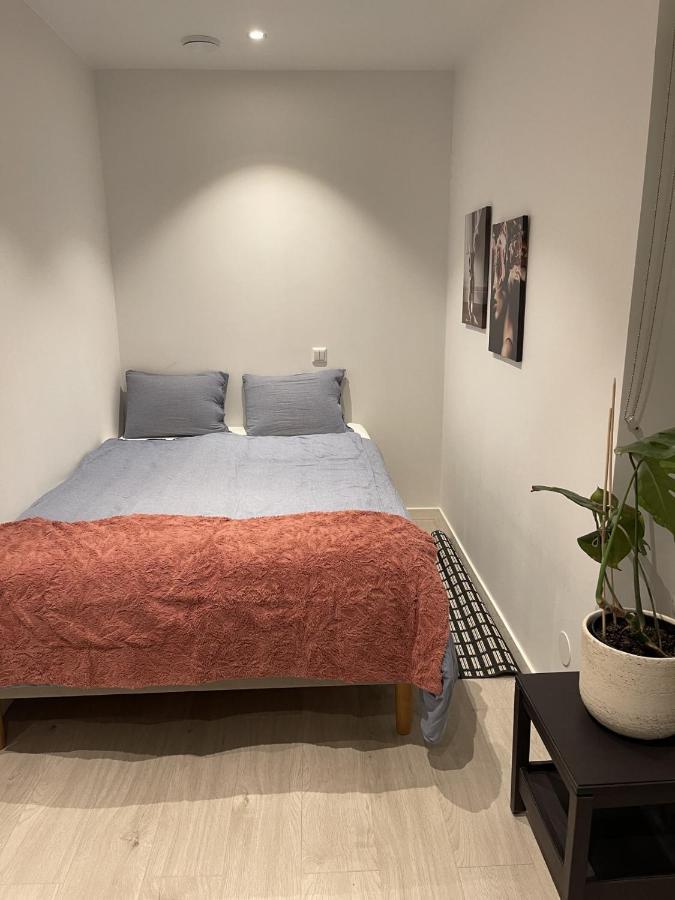 Minihus Near City And Aelvsjoemaessan * Stockholm